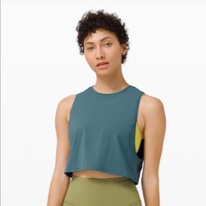 Lululemon Muscle Love Crop Tank - women’s size 6